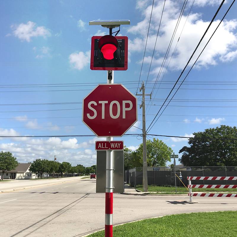 Solar Flashing Stop Sign 10w Red (2)